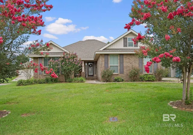 Homes for sale in Fairhope, AL | 204 Farringdon Boulevard, Fairhope, AL 36532 | MLS# 398970
