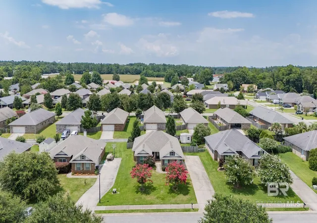 Homes for sale in Fairhope, AL | 204 Farringdon Boulevard, Fairhope, AL 36532 | MLS# 398970