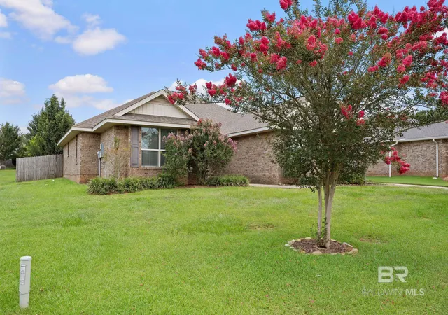 Homes for sale in Fairhope, AL | 204 Farringdon Boulevard, Fairhope, AL 36532 | MLS# 398970