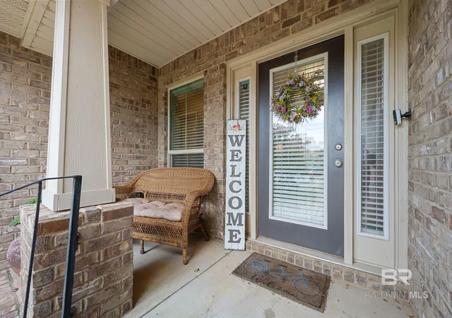 Homes for sale in Fairhope, AL | 204 Farringdon Boulevard, Fairhope, AL 36532 | MLS# 398970