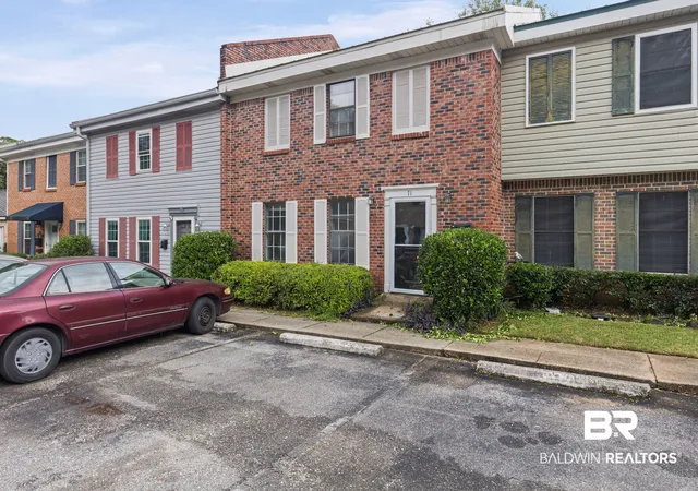 Photo 2 of Sale Pending at 4017 Cottage Hill Road #APT 71, Mobile, AL 36609 | MLS# 409406 | Listing updated on 2026-09-16