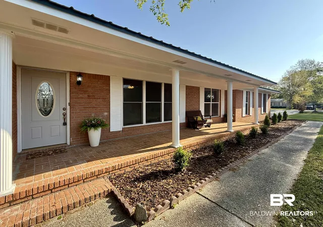 Photo 2 of Single family home for sale at 10045 Longview Dr, Foley, AL 36535 | MLS# 392747 | Listing updated on 2026-09-04