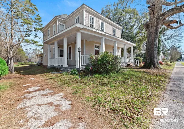 Photo 3 of Single family home for sale at 309 S Main St, Atmore, AL 36502 | MLS# 392758 | Listing updated on 2026-07-24