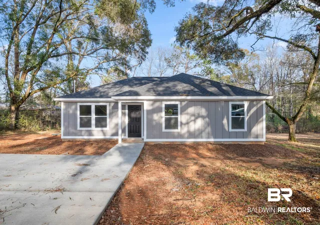 Photo 1 of Single family home for sale at 107 W 15th Street, Bay Minette, AL 36507 | MLS# 396705 | Listing updated on 2026-07-24