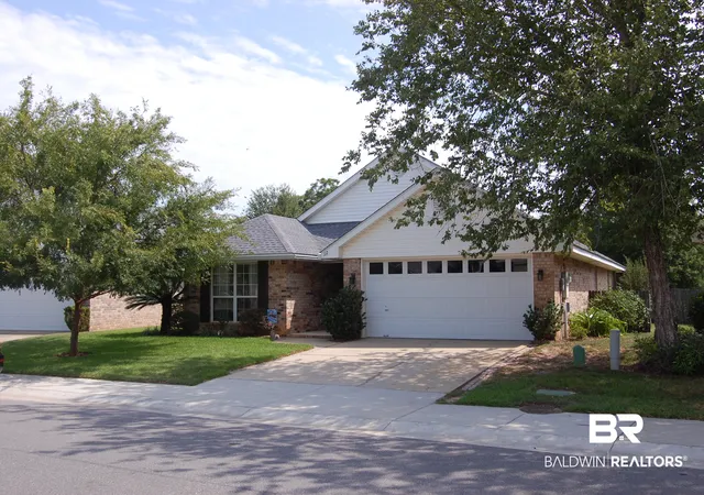Photo 2 of Sale Pending at 112 Kemper Ln, Fairhope, AL 36532 | MLS# 409114 | Listing updated on 2026-09-13
