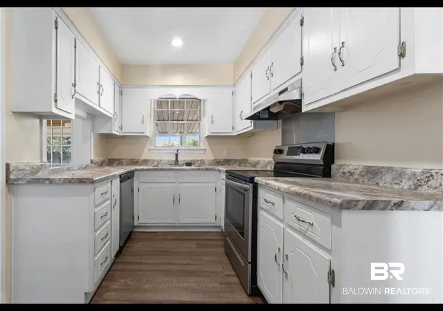 Photo 3 of Sale Pending at 21 Frances St, Saraland, AL 36571 | MLS# 389790 | Listing updated on 2026-09-17