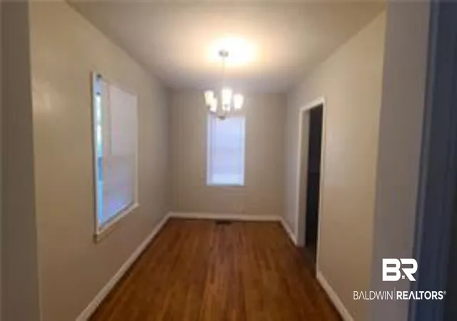 Photo 4 of Single family home for sale at 2375 S Buena Dr, Mobile, AL 36605 | MLS# 400030 | Listing updated on 2026-07-29