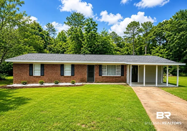 2nd image of 226 Elizabeth St, Evergreen, AL 36401 | MLS# 396198