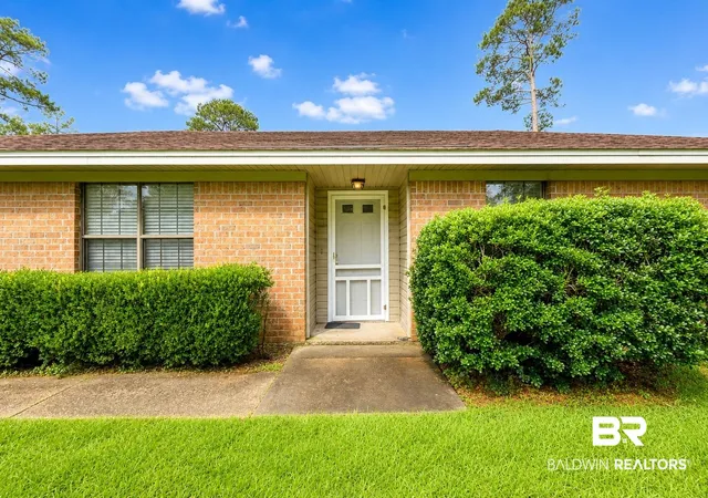 Photo 3 of Townhouse for sale at 614 E Gate Cir, Foley, AL 36535 | MLS# 397493 | Listing updated on 2026-07-24
