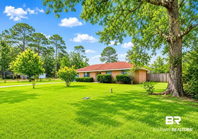 Photo 3 of Townhouse for sale at 614 E Gate Cir, Foley, AL 36535 | MLS# 397493 | Listing updated on 2026-07-24