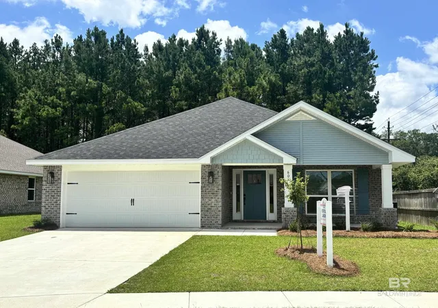 Homes for sale in Foley, AL | 604 Mayflower Dr, Foley, AL 36535 | MLS# 398437
