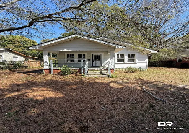 Photo 2 of Single family home for sale at 655 Mandrell St, Mobile, AL 36606 | MLS# 393917 | Listing updated on 2026-09-11