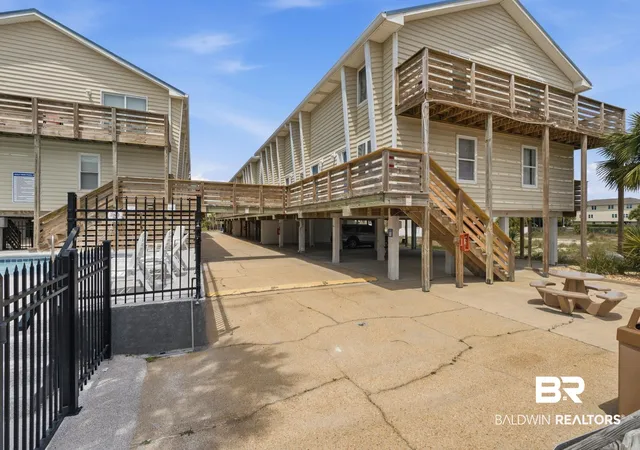 Photo 4 of Townhouse for sale at 344 E Beach Blvd #3, Gulf Shores, AL 36542 | MLS# 395475 | Listing updated on 2026-08-11