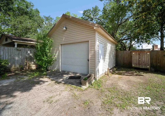 31st image of 130 Thomas Dr, Saraland, AL 36571 | MLS# 397946