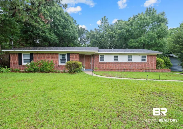 Single family home for sale at 1517 Montpelier, Mobile, AL 36693 | MLS# 398239