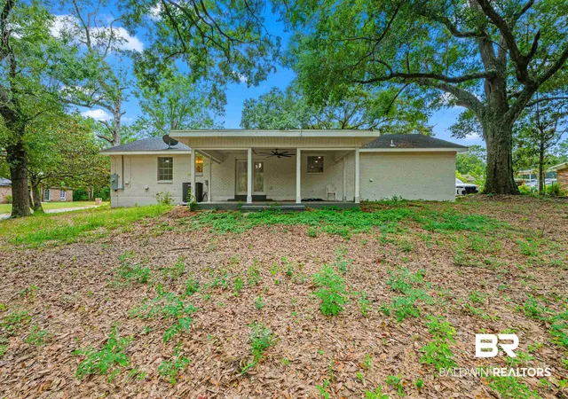 Photo 3 of Single family home for sale at 3109 Grishilde Dr, Mobile, AL 36693 | MLS# 399962 | Listing updated on 2026-08-12