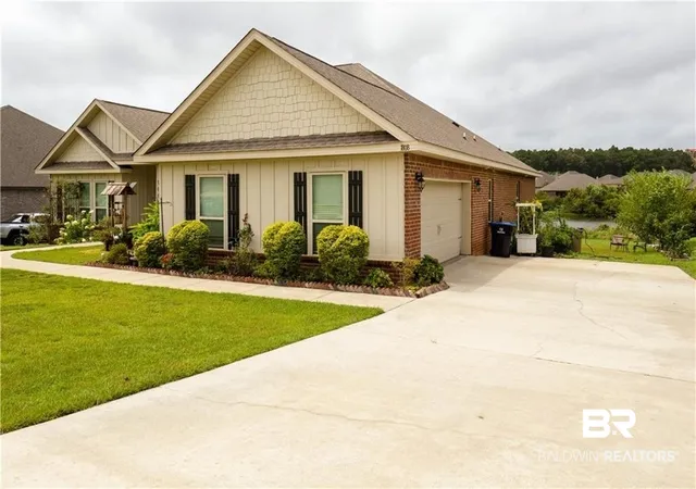 Photo 2 of Single family home for sale at 1808 Gwin Ct, Mobile, AL 36695 | MLS# 400163 | Listing updated on 2026-09-12