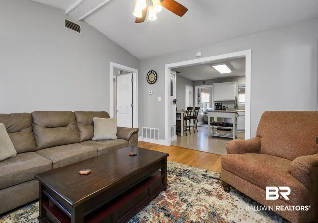 Photo 3 of Sale Pending at 11571 Red Barn Rd, Fairhope, AL 36532 | MLS# 394559 | Listing updated on 2026-08-22