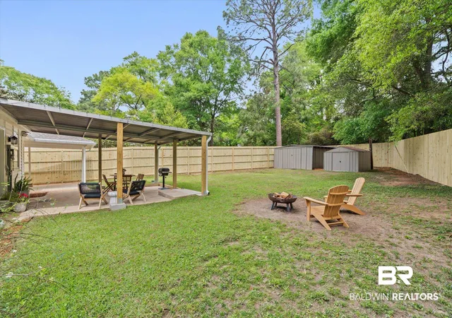 Photo 2 of Sale Pending at 5210 S Pineview Ln, Mobile, AL 36608 | MLS# 394917 | Listing updated on 2026-09-01