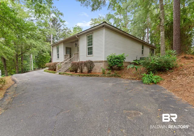 Photo 3 of Single family home for sale at 100 Worchester Dr, Daphne, AL 36526 | MLS# 409806 | Listing updated on 2026-09-09