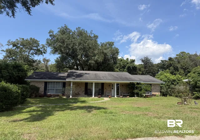 1st image of 118 Paddock Dr, Fairhope, AL 36532 | MLS# 409632
