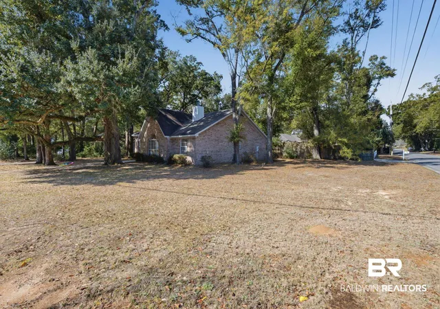 Photo 2 of Single family home for sale at 502 3rd Street, Fairhope, AL 36532 | MLS# 392028 | Listing updated on 2026-08-25