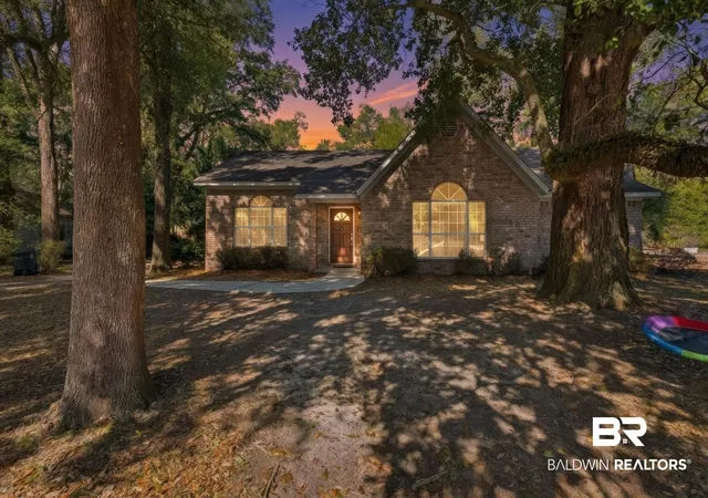 Photo 3 of Single family home for sale at 502 3rd Street, Fairhope, AL 36532 | MLS# 392028 | Listing updated on 2026-08-25