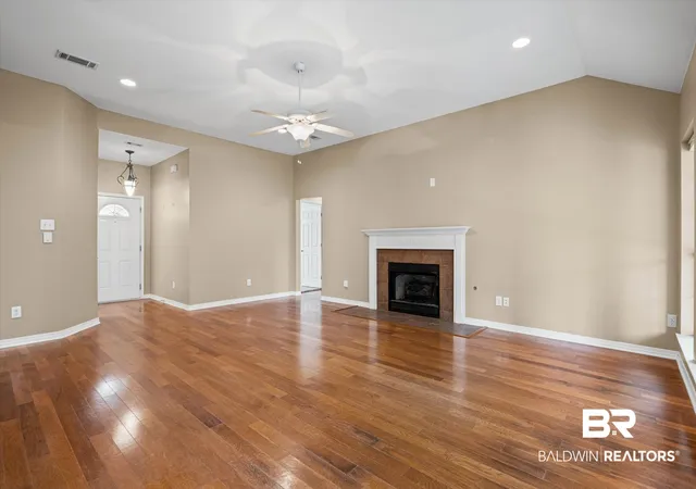 Photo 3 of Single family home for sale at 27529 Stratford Glen Dr, Daphne, AL 36526 | MLS# 406597 | Listing updated on 2026-08-27