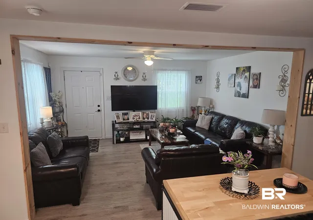 Photo 3 of Sale Pending at 501 W Magnolia St, Bay Minette, AL 36507 | MLS# 397485 | Listing updated on 2026-09-17
