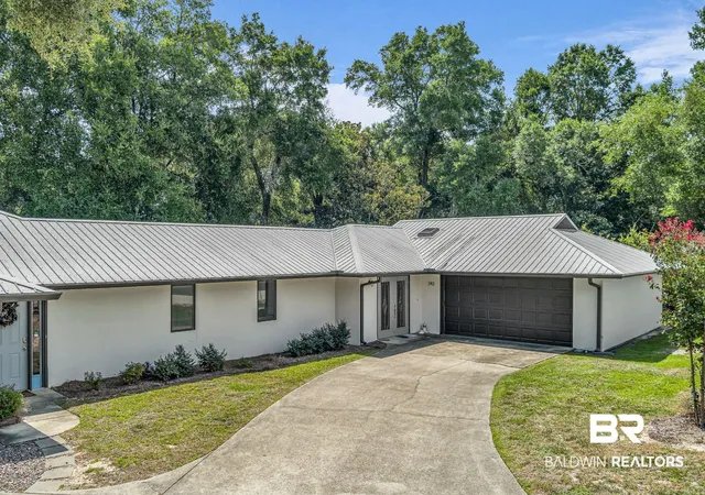 Photo 1 of Townhouse for sale at 342 W Shoreway Dr #5, Gulf Shores, AL 36542 | MLS# 383085 | Listing updated on 2026-09-03