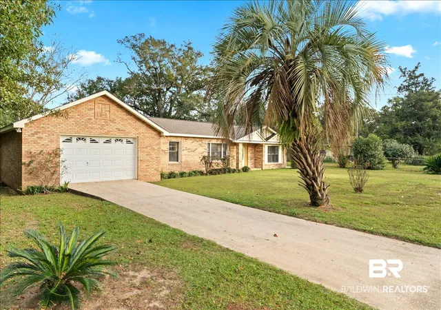2nd image of 404 Nw 3rd St, Summerdale, AL 36580 | MLS# 409107