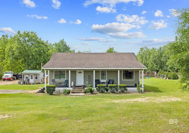 Homes for sale in Robertsdale, AL | 22660 Wing Lane, Robertsdale, AL 36567 | MLS# 396449