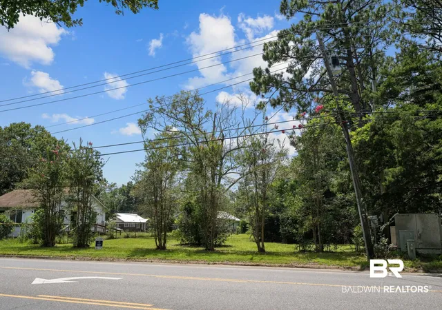 Photo 2 of Sale Pending at 1 Hand Ave, Bay Minette, AL 36507 | MLS# 391362 | Listing updated on 2026-07-23