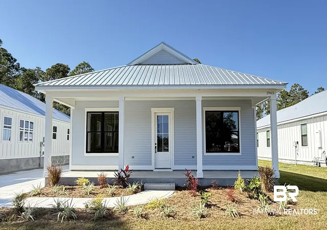 Photo 3 of Single family home for sale at 1965 Middle Brigadoon Trail, Gulf Shores, AL 36542 | MLS# 405497 | Listing updated on 2026-09-29