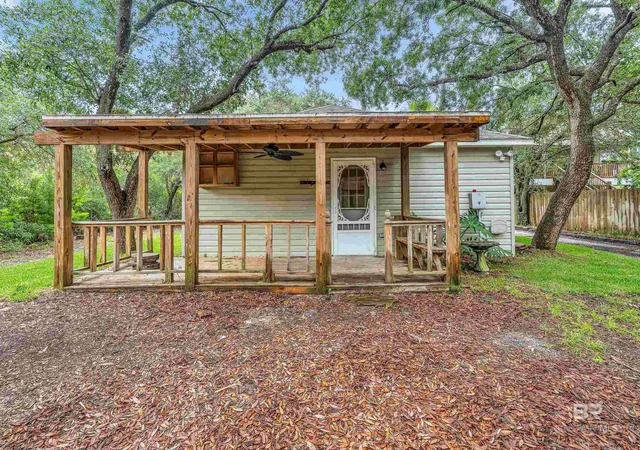 Homes for sale in Gulf Shores, AL | 1624 Jackson Court, Gulf Shores, AL 36542 | MLS# 398657