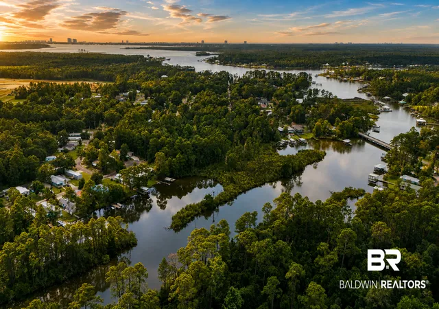 24th image of 25015 Pompano Dr, Elberta, AL 36530 | MLS# 409140