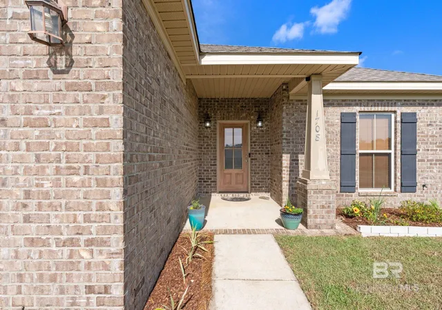 Homes for sale in Foley, AL | 1708 Thames Dr, Foley, AL 36535 | MLS# 397090