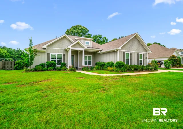 Photo 3 of Single family home for sale at 420 Nandina Loop, Fairhope, AL 36532 | MLS# 409417 | Listing updated on 2026-08-21