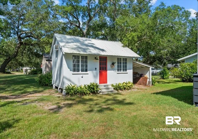 Photo 3 of Single family home for sale at 8221 Mobile Ave, Elberta, AL 36530 | MLS# 399748 | Listing updated on 2026-09-18