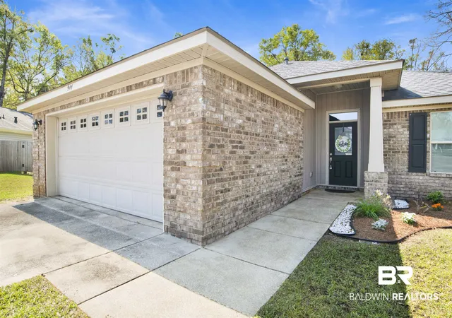 Photo 2 of Single family home for sale at 944 Parliament Ct, Mobile, AL 36695 | MLS# 393867 | Listing updated on 2026-09-15
