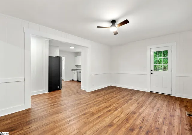 Photo 3 of Single family home for sale at 102 Aladdin St, Greenville, SC 29609 | MLS# 1594582 | Listing updated on 2026-07-22