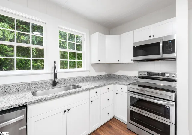 Photo 3 of Single family home for sale at 102 Aladdin St, Greenville, SC 29609 | MLS# 1594582 | Listing updated on 2026-07-22