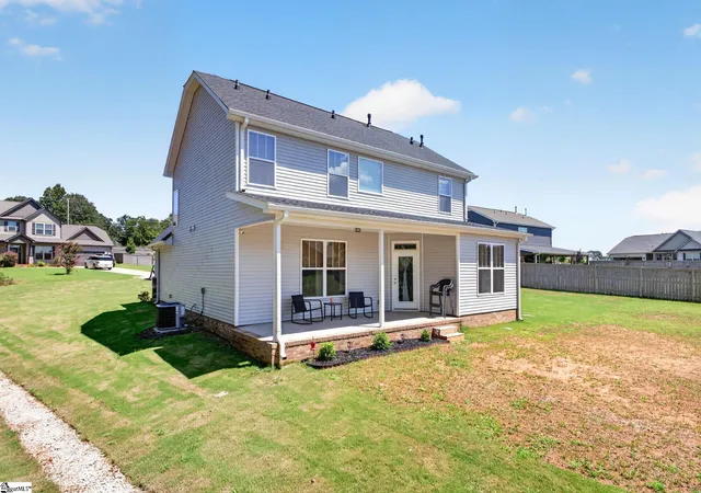 Photo 3 of Single family home for sale at 503 Bridlecrest Ln, Greer, SC 29651 | MLS# 1602117 | Listing updated on 2026-09-01