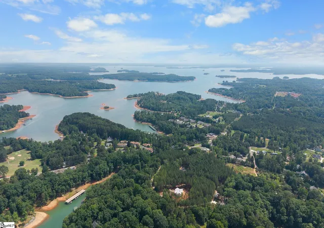 Homes for sale in Anderson, SC | 1002 Whitfield Point Rd, Anderson, SC 29626 | MLS# 1595067