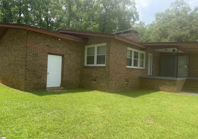Photo 4 of Single family home for sale at 775 Pineland Shores Cir, Cross Hill, SC 29332 | MLS# 1601511 | Listing updated on 2026-09-16