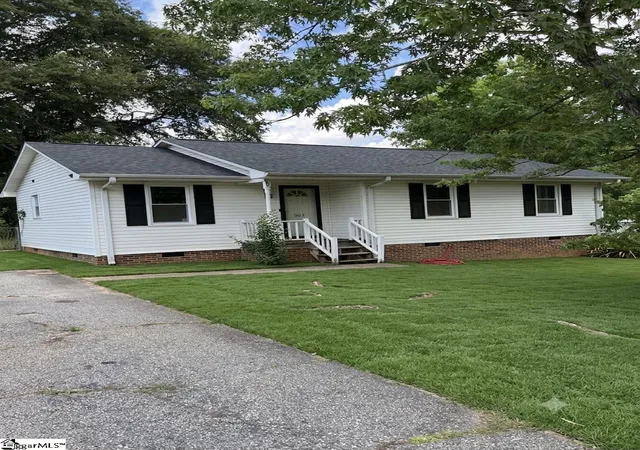 Photo 1 of Single family home for sale at 503 Garrett St, Fountain Inn, SC 29644 | MLS# 1599612 | Listing updated on 2026-08-03