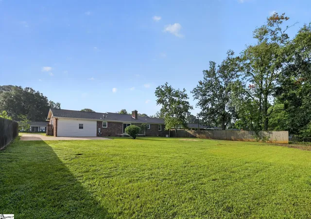 Photo 14 of Sale Pending at 308 Garrett St, Mauldin, SC 29662 | MLS# 1600105 | Listing updated on 2026-08-18