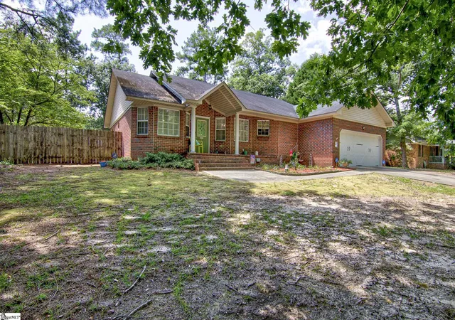 Photo 3 of Sale Pending at 6510 Sweet Olive Ct, Sumter, SC 29154 | MLS# 1601886 | Listing updated on 2026-09-01