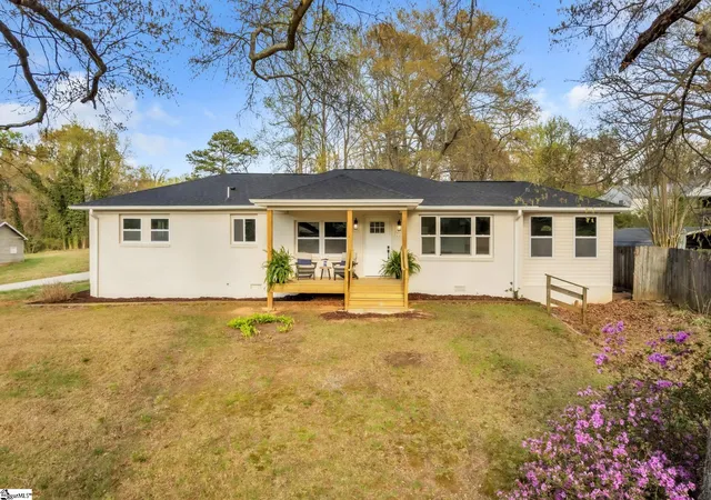 Photo 1 of Single family home for sale at 322 Piedmont Park Rd, Greenville, SC 29609 | MLS# 1582332 | Listing updated on 2026-06-04