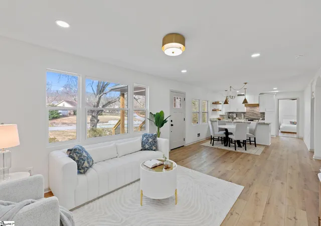 Photo 3 of Single family home for sale at 322 Piedmont Park Rd, Greenville, SC 29609 | MLS# 1582332 | Listing updated on 2026-06-04